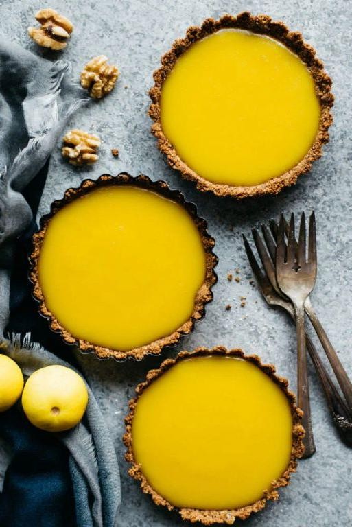 Mini Graham Cracker Crust Lemon Tarts