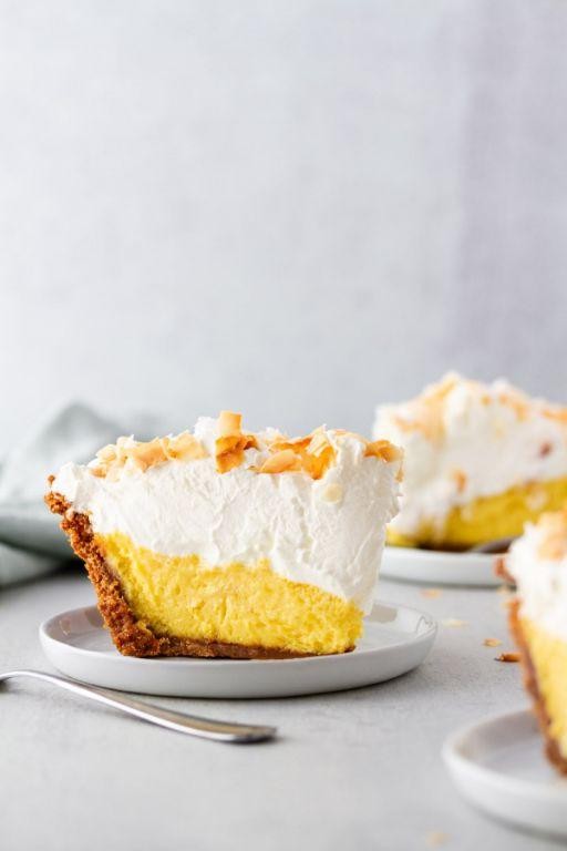 Mini Graham Cracker Crust Mango Pies