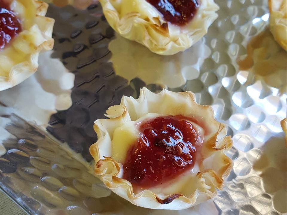Mini Phyllo Shells with Brie and Raspberry Jam