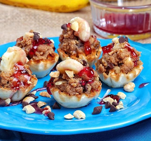 Mini Phyllo Shells with Peanut Butter and Banana