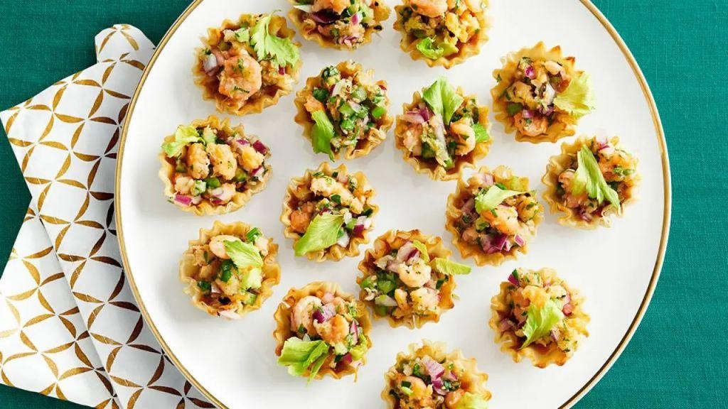 Mini Phyllo Shells with Shrimp and Cocktail Sauce