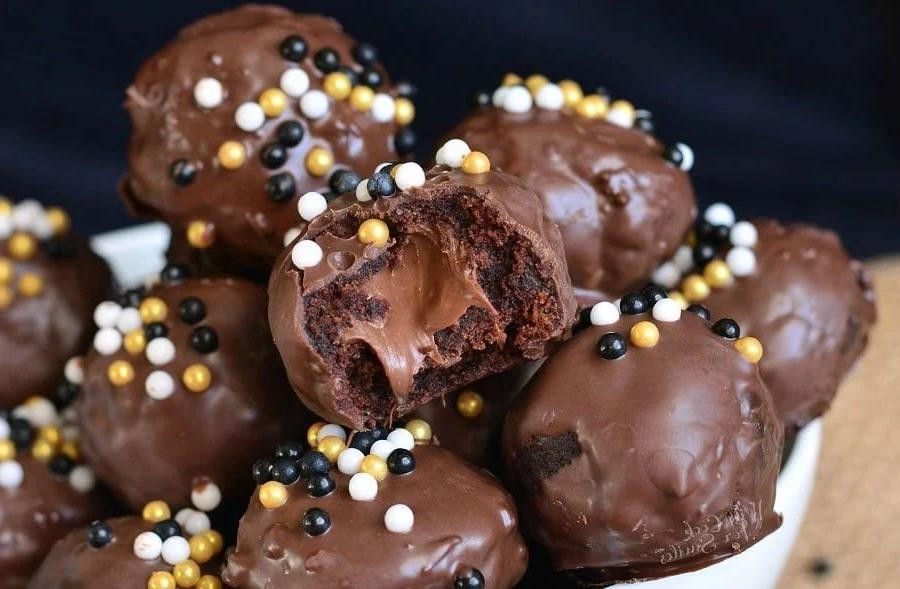 Nutella Stuffed Chocolate Balls