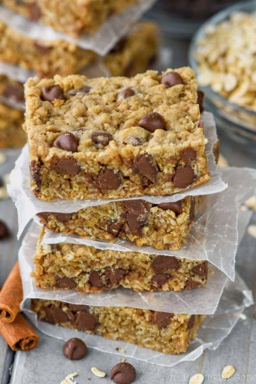 Oatmeal Chocolate Chip Bars