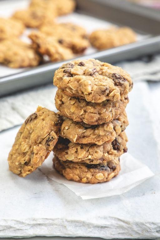 Oatmeal Raisin Eggless Cookies