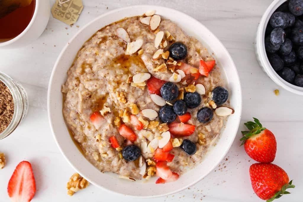 Oatmeal with Flaxseeds and Vegan Protein for Breakfast