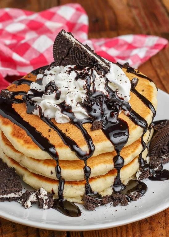 Oreo Cookie Pancakes