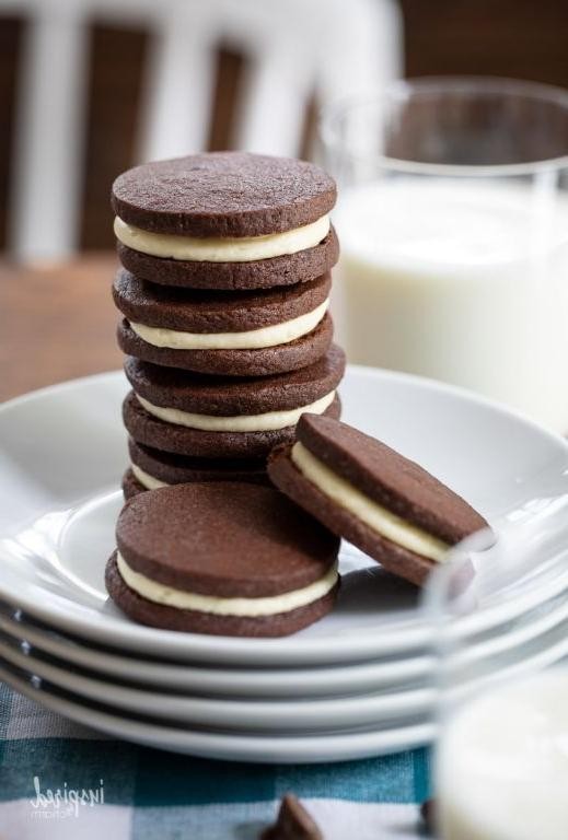 Oreo-Inspired Chocolate Sandwich Cookies