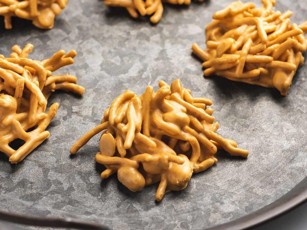 Peanut Butter Haystacks