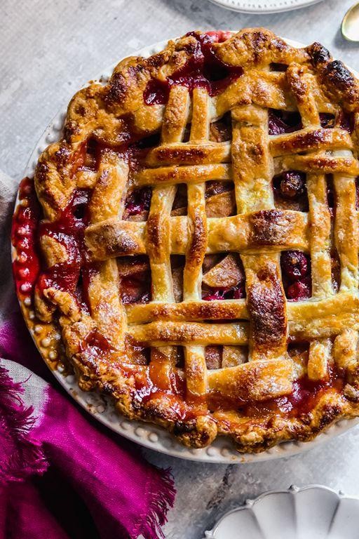 Pear and Cranberry Pie