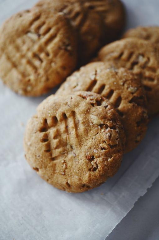 Pecan Flour Peanut Butter Cookies