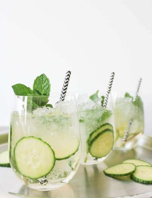 Peppermint Vodka Sparkler