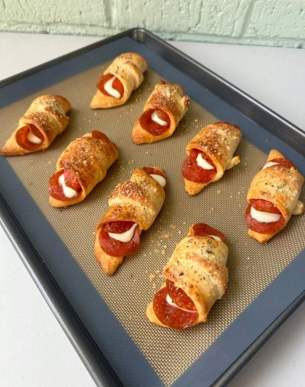 Pepperoni Crescent Roll Pizza
