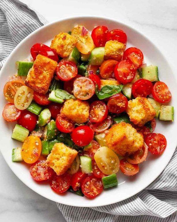 Pesto Tomato Cornbread Salad
