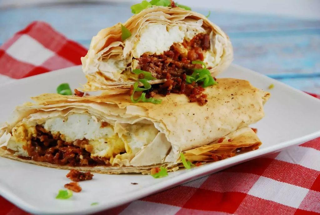 Phyllo Dough Breakfast Wraps with Turkey and Cheese