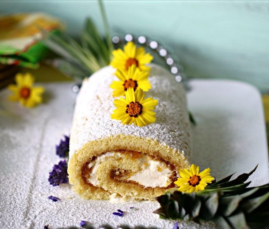 Pineapple Upside Down Jelly Roll