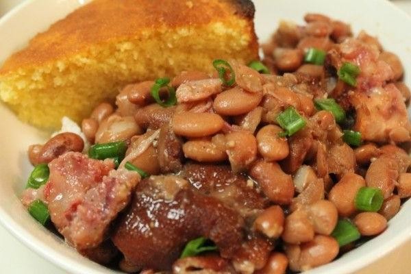 Pinto Beans and Ham Hocks with Garlic Bread