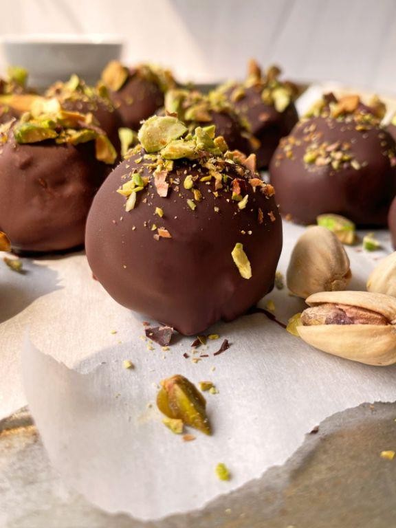 Pistachio Chocolate Balls