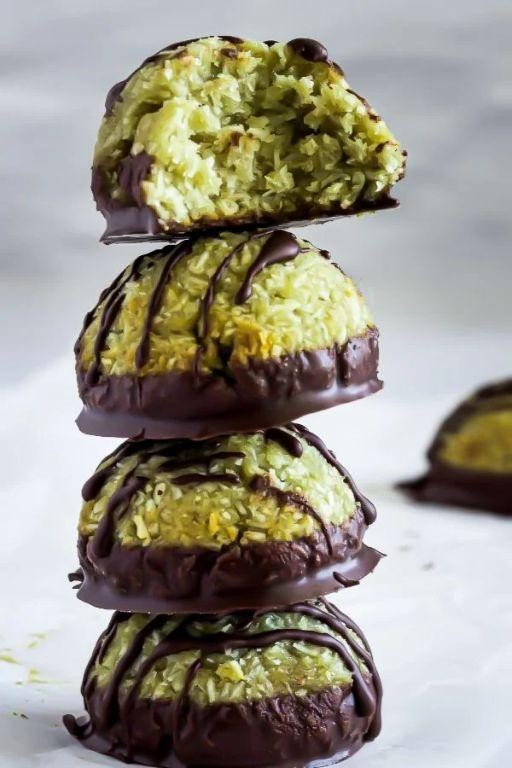 Pistachio and Coconut Macaroons