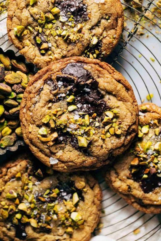 Pistachio and Dark Chocolate Cookies