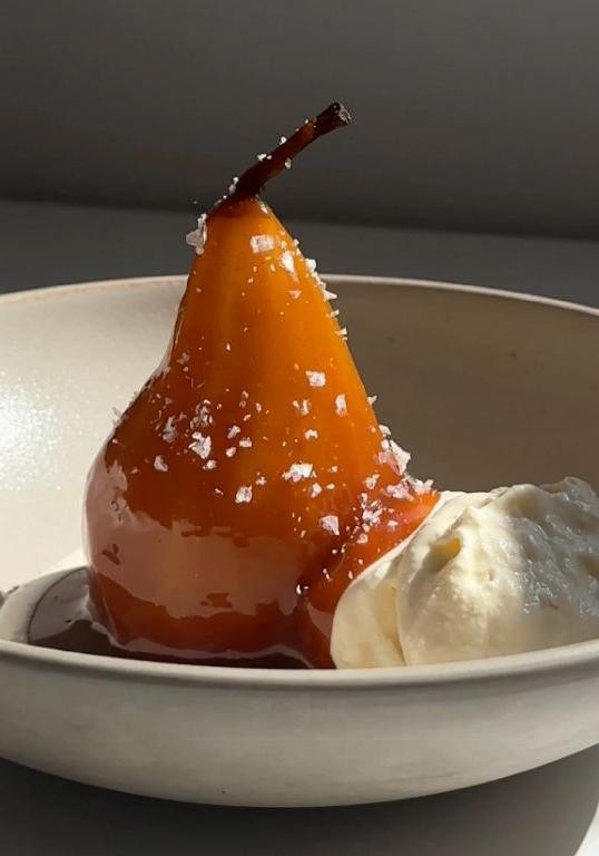 Poached Pears with Caramel Sauce