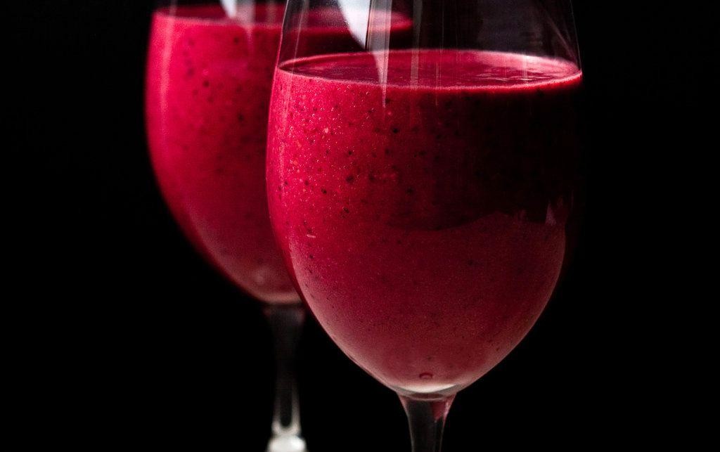 Poinsettia Berry Smoothie