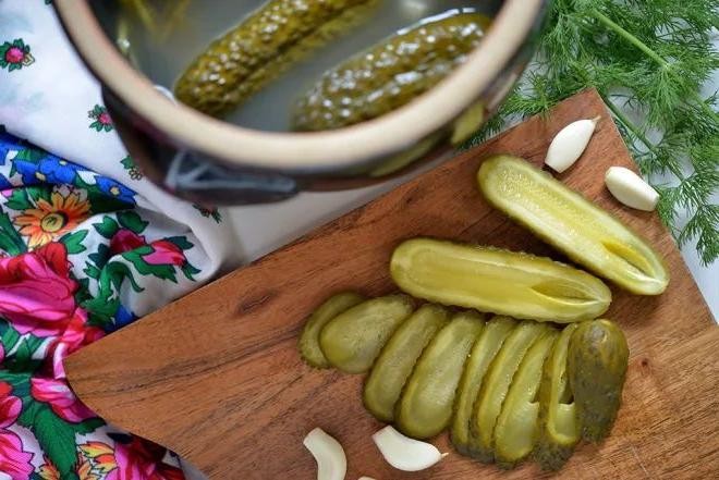 Polish Dill Pickles with Oak Leaves