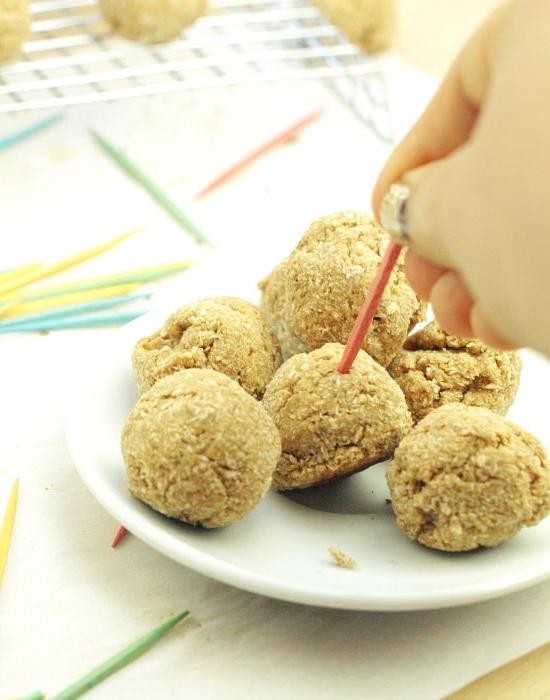 Protein Powder Coconut Macaroons