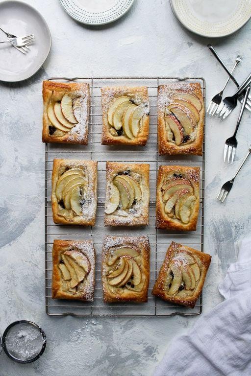 Puff Pastry Brie and Apple Tartlets