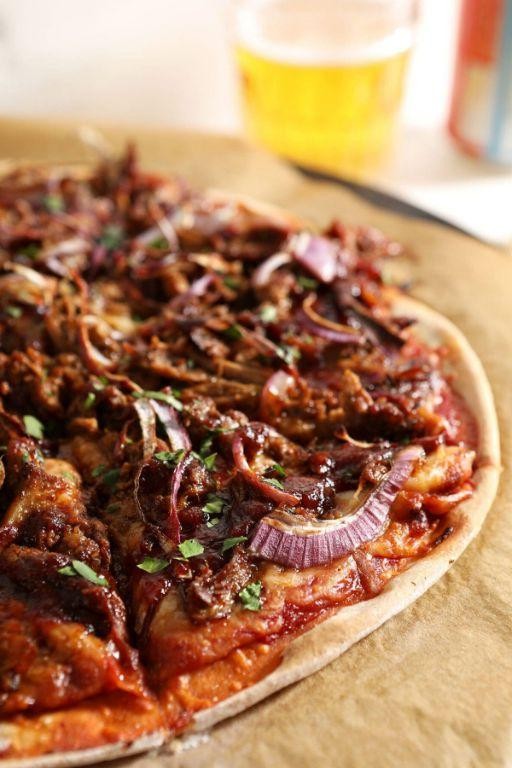 Pulled Pork Pizza with Barbecue Sauce