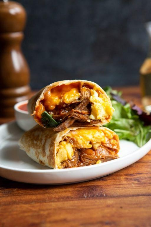 Pulled Pork and Egg Breakfast Burritos