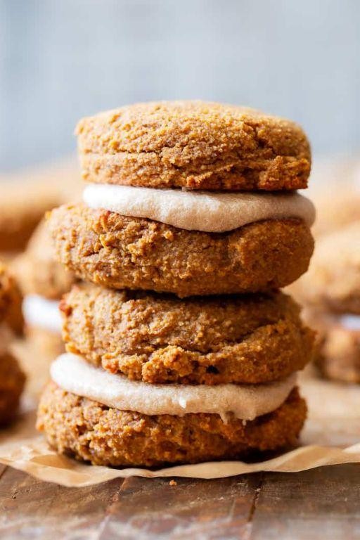 Pumpkin Spice Sandwich Cookies with Maple Cream