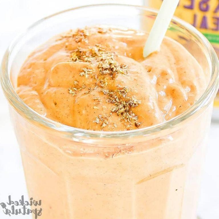 Pumpkin Spice Smoothie with Flaxseeds