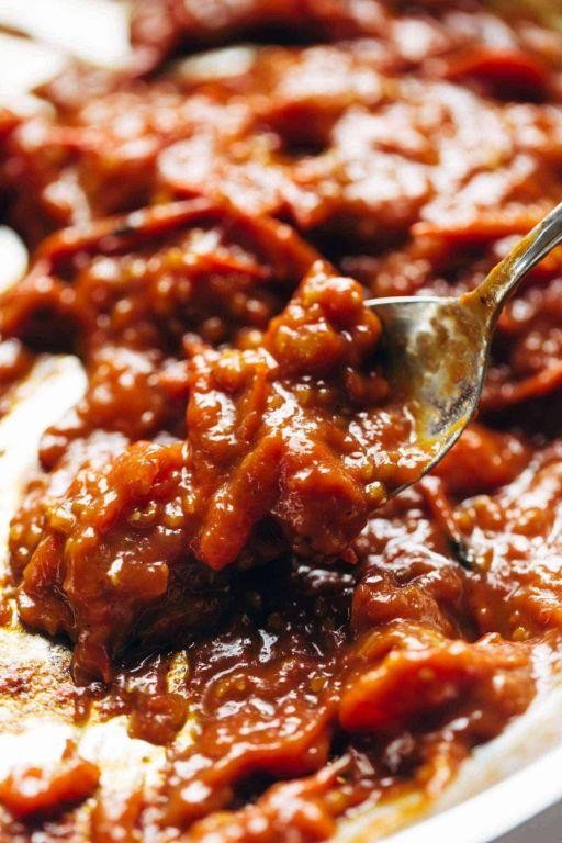 Quick and Easy Tomato Garlic Sauce