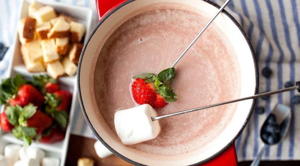Raspberry White Chocolate Fondue