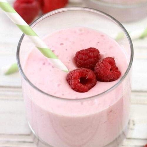 Raspberry Yogurt Smoothie