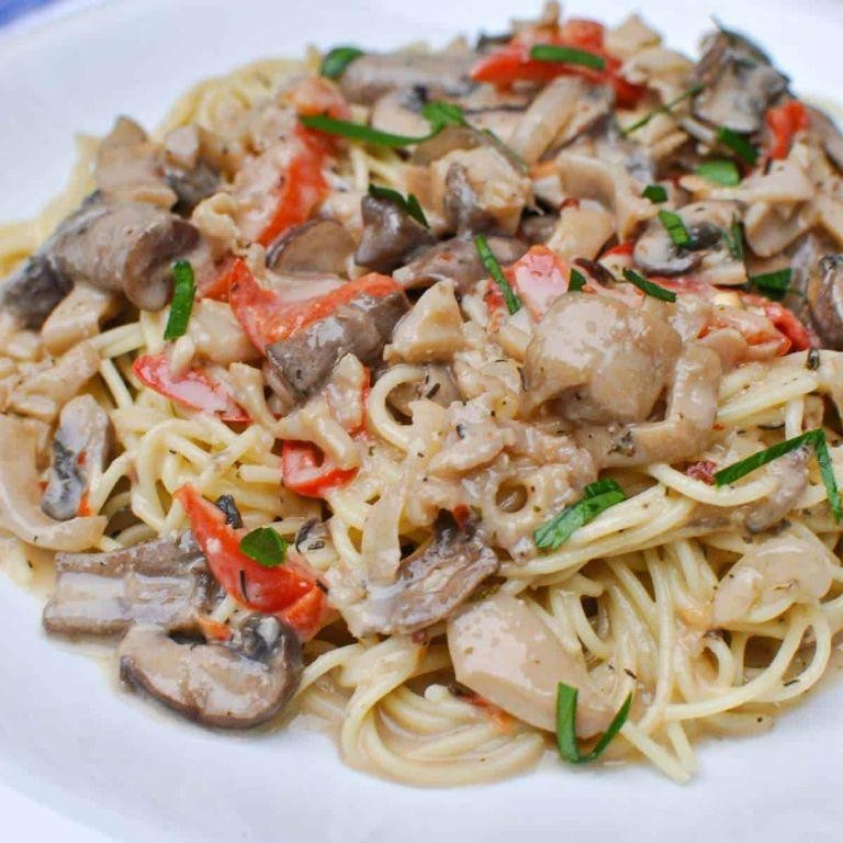 Razor Clam Pasta with White Wine Sauce