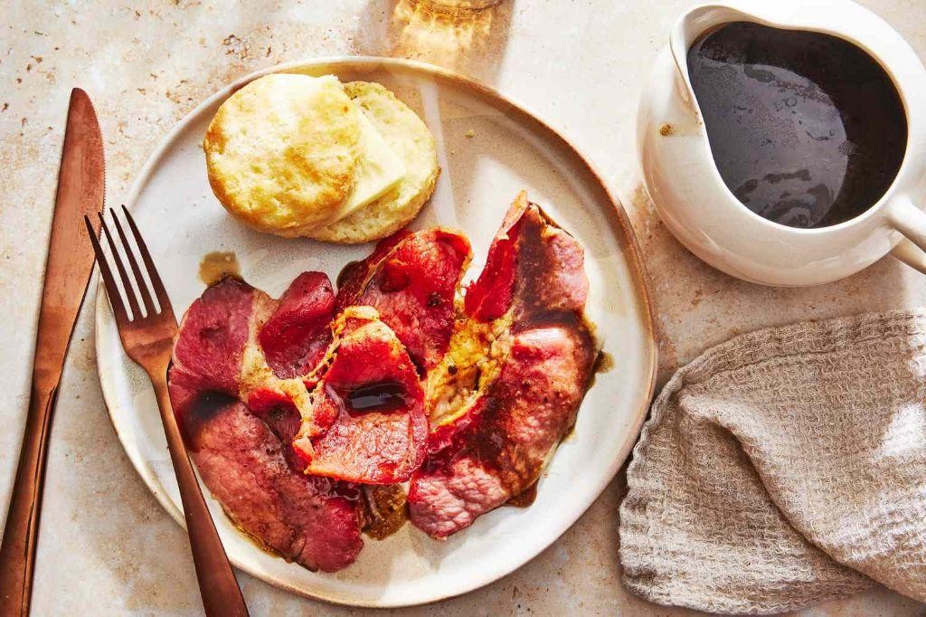 Red-Eye Gravy with Cornbread