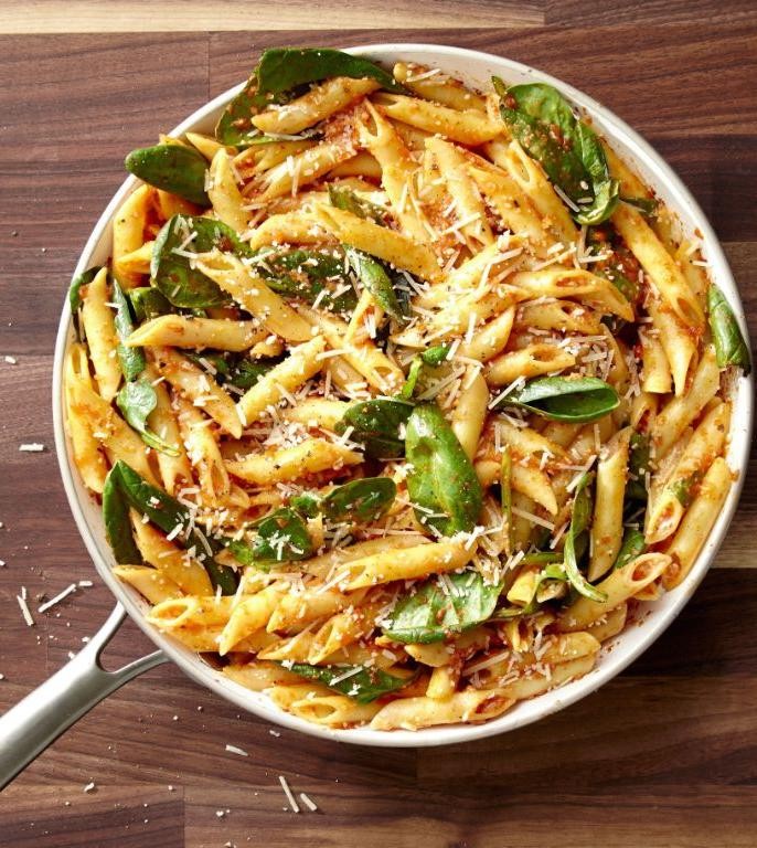 Roasted Red Pepper Pesto Pasta