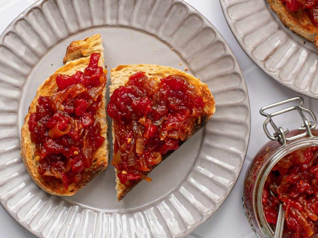 Roma Tomato and Onion Jam