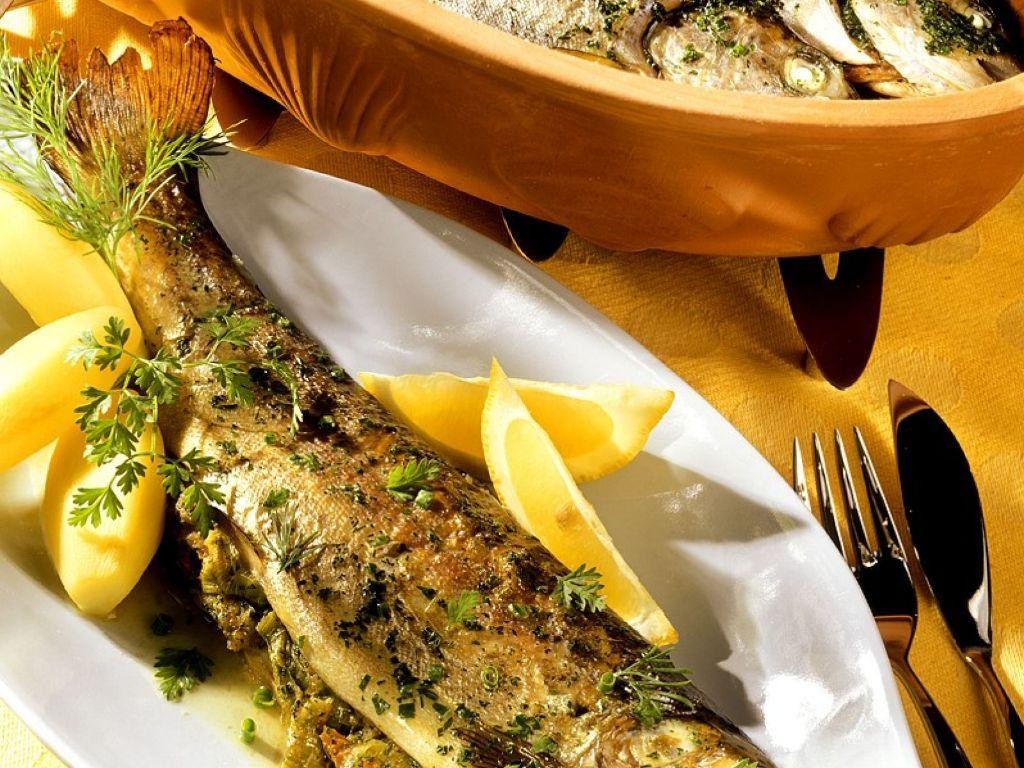 Romertopf Whole Fish with Lemon and Dill