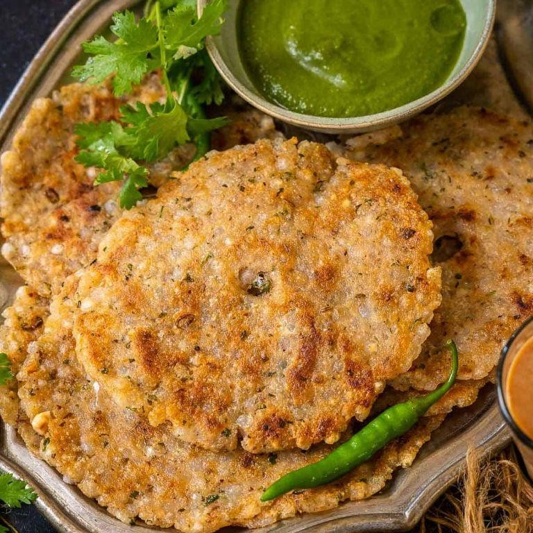 Sabudana Thalipeeth
