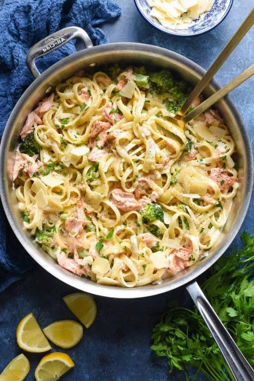 Salmon and Broccoli Alfredo