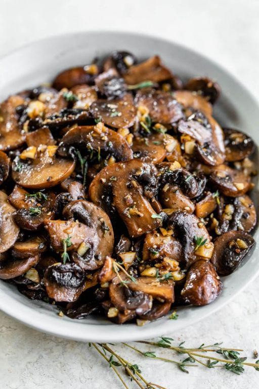 Sauteed White Mushroom with Herbs