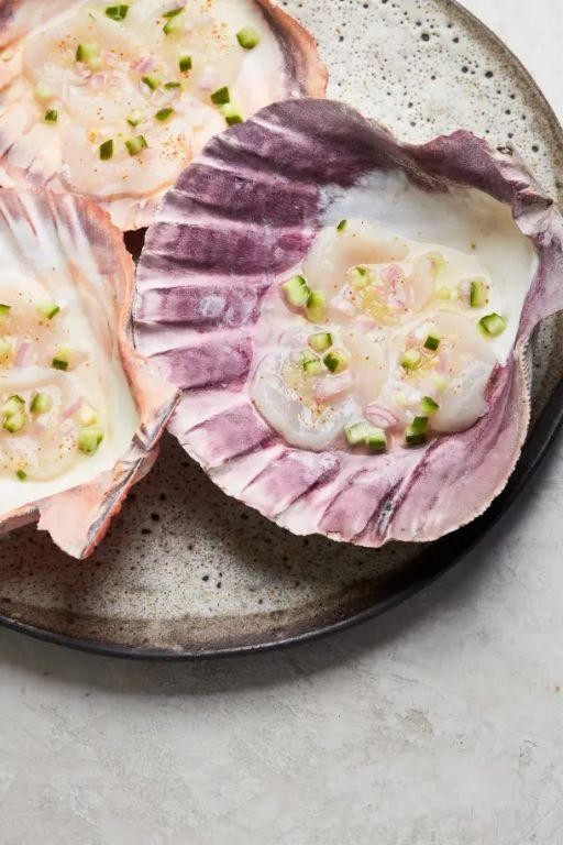 Scallop Sashimi with Truffle Salt