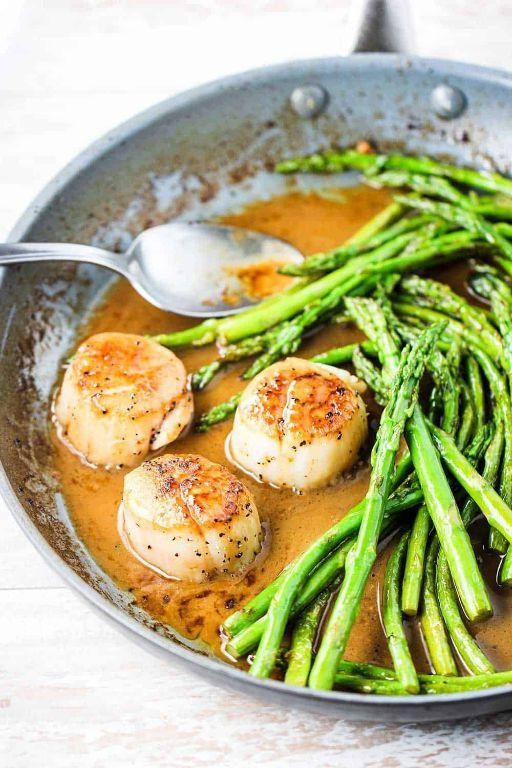 Scallop and Asparagus Skillet