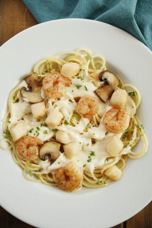 Scallop and Shrimp Alfredo