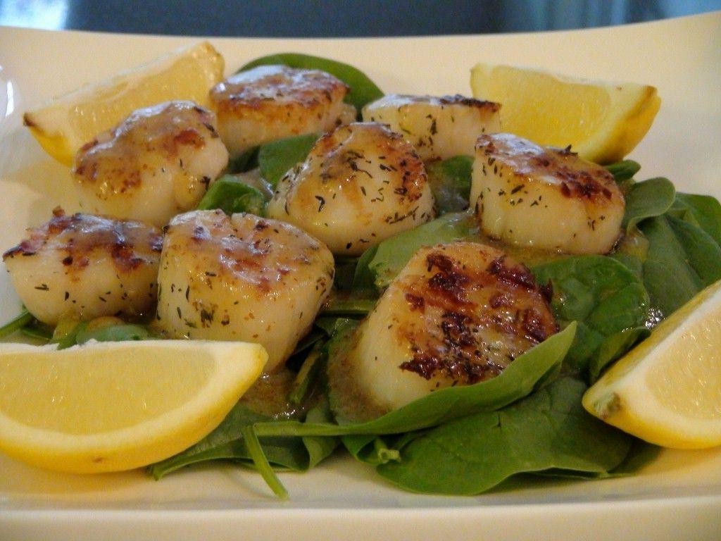 Scallop and Spinach Salad with Lemon Vinaigrette