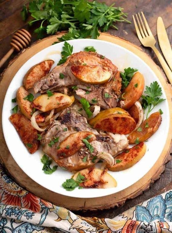Slow Cooker Cinnamon Apple Pork Chops