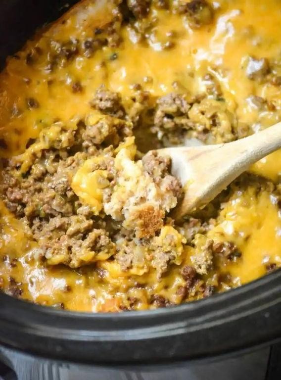 Slow Cooker Hamburger Pie