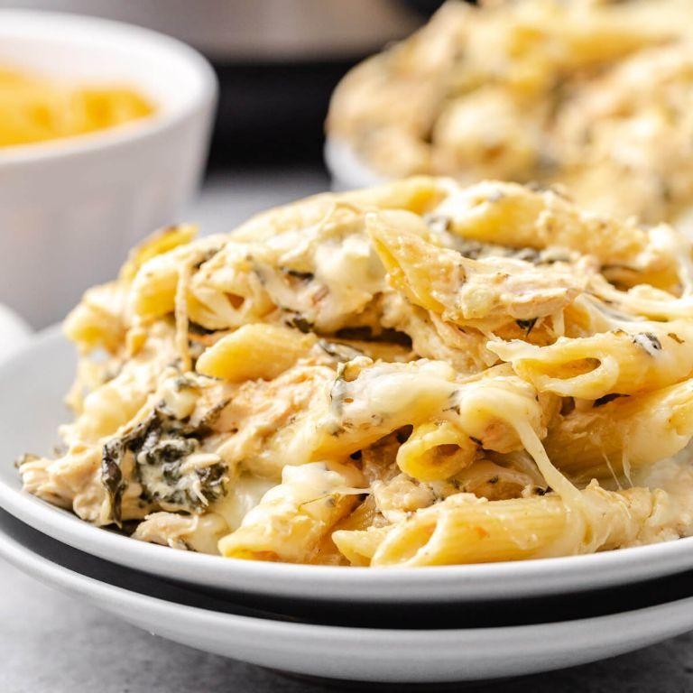 Slow Cooker Pasta with Spinach and Artichokes